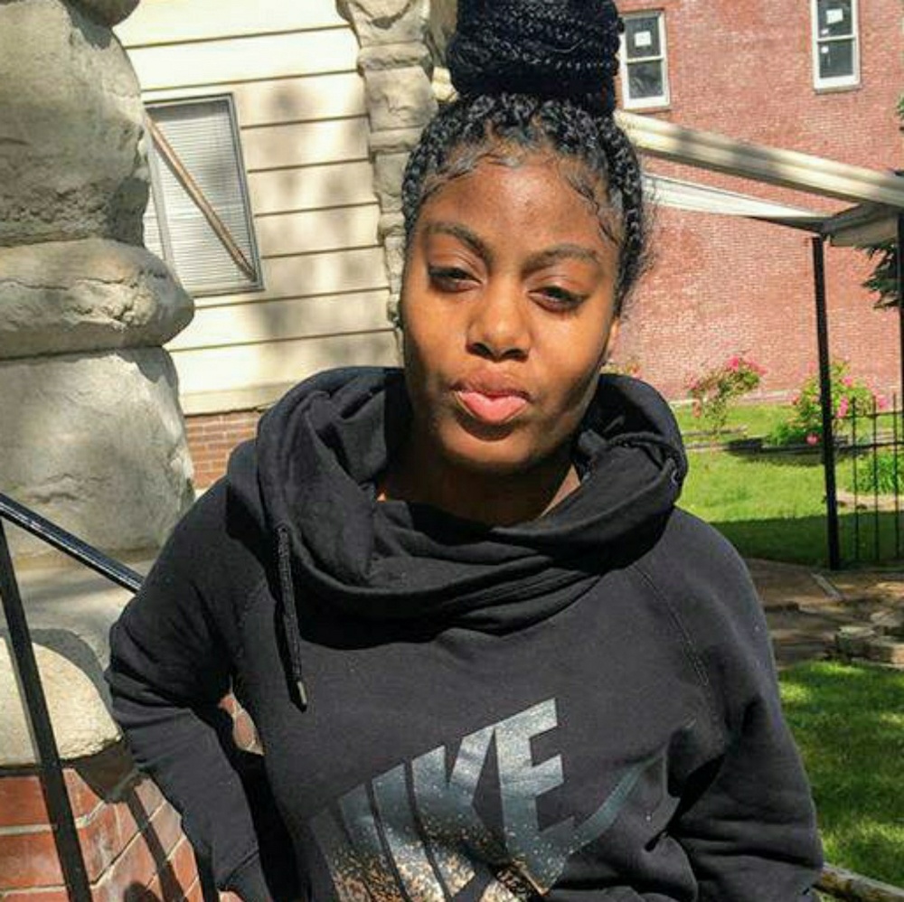 Meet your Posher, Joy